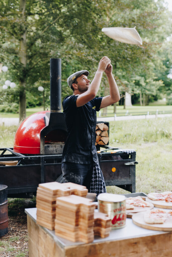 Catering met pizzadeeg