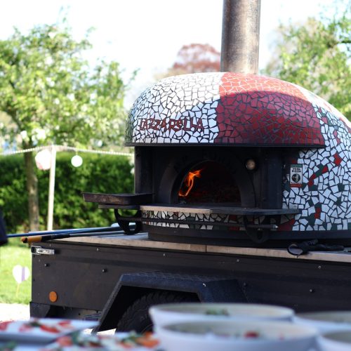 houtoven-lazzarella-pizza-op-locatie